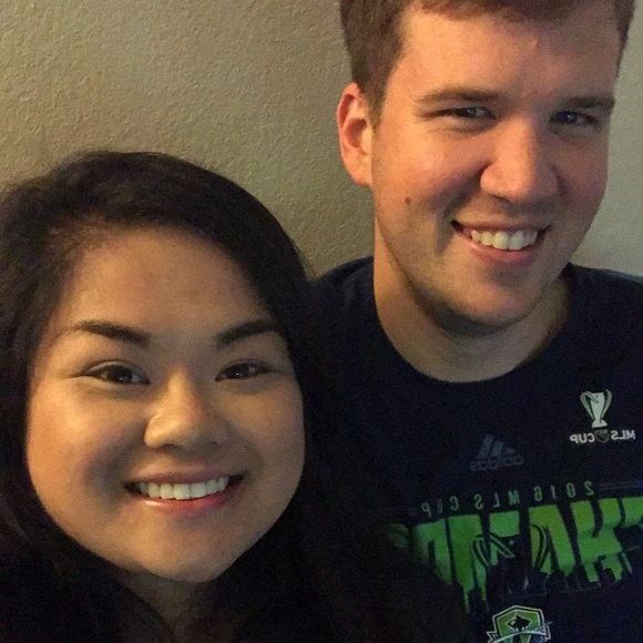 Meet your Posher, Gabriela - Picture 1 of 1